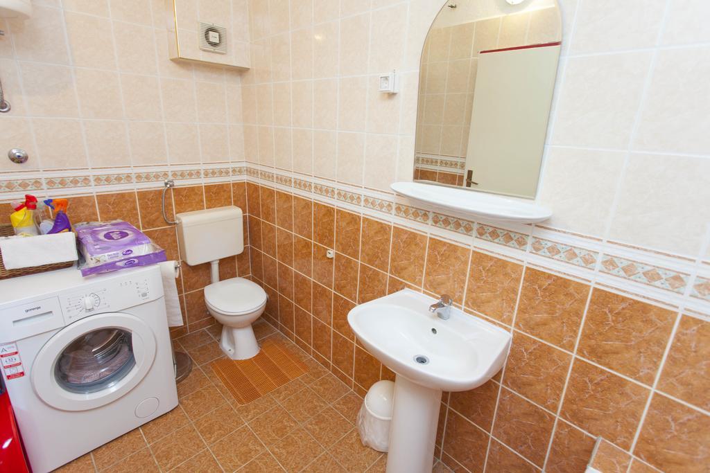 Carolija Apartment Makarska Kamer foto